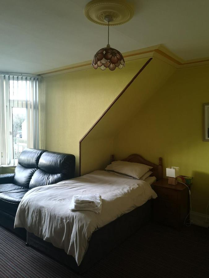 Granville Guest House Dyce Buitenkant foto
